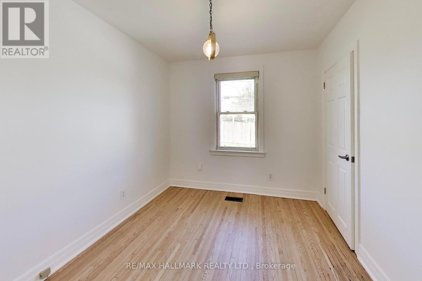 60 Bridesburg Drive, Toronto, Ontario  M9R 2K8 - Photo 15 - W13769618