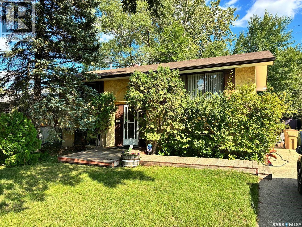 59 Clermont Crescent, Regina, Saskatchewan  S4N 4T5 - Photo 2 - SK048173