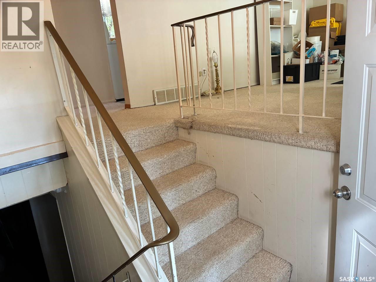 59 Clermont Crescent, Regina, Saskatchewan  S4N 4T5 - Photo 3 - SK048173