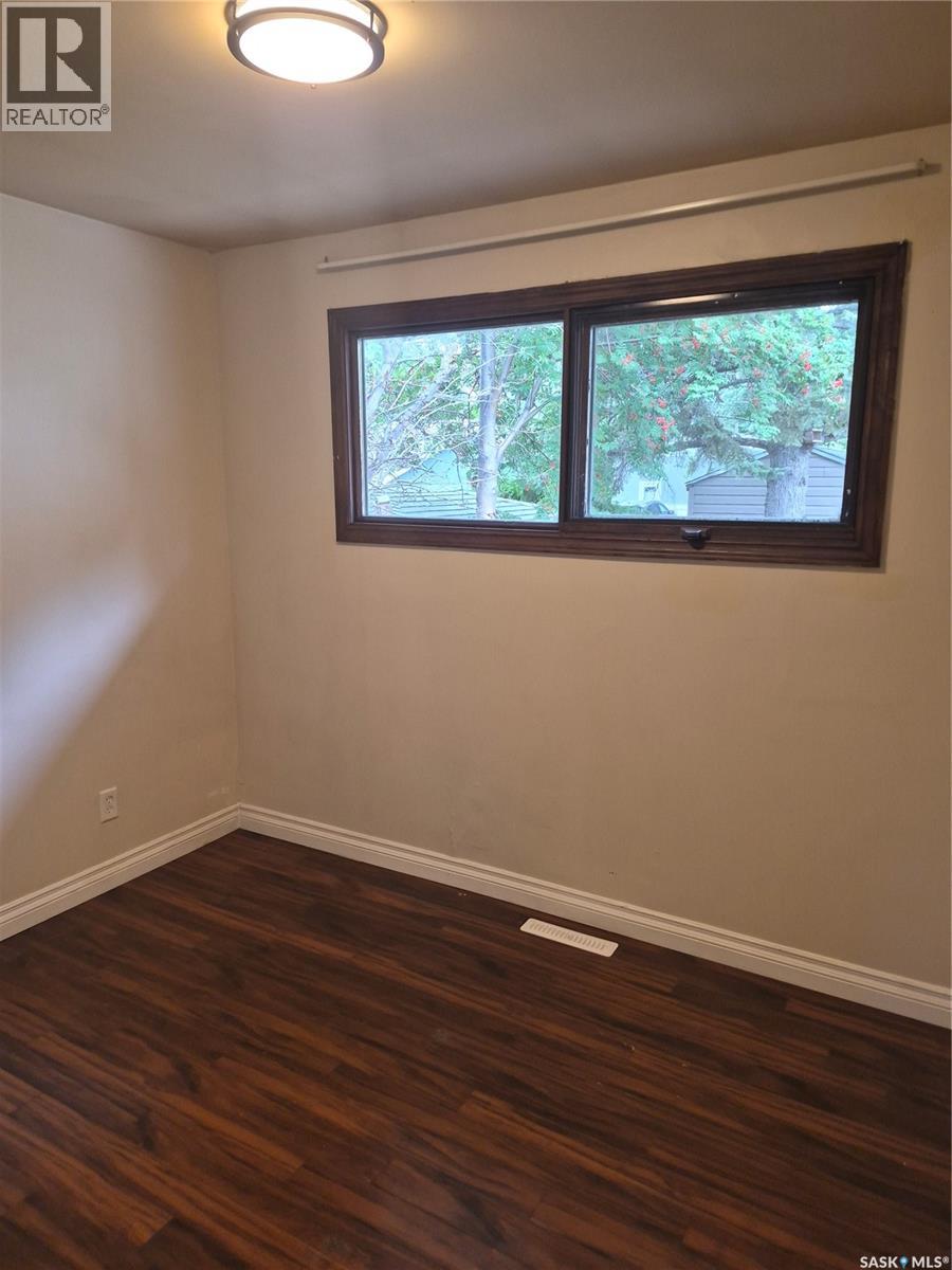 403 Ruth Street E, Saskatoon, Saskatchewan  S7J 0L3 - Photo 10 - SK048171