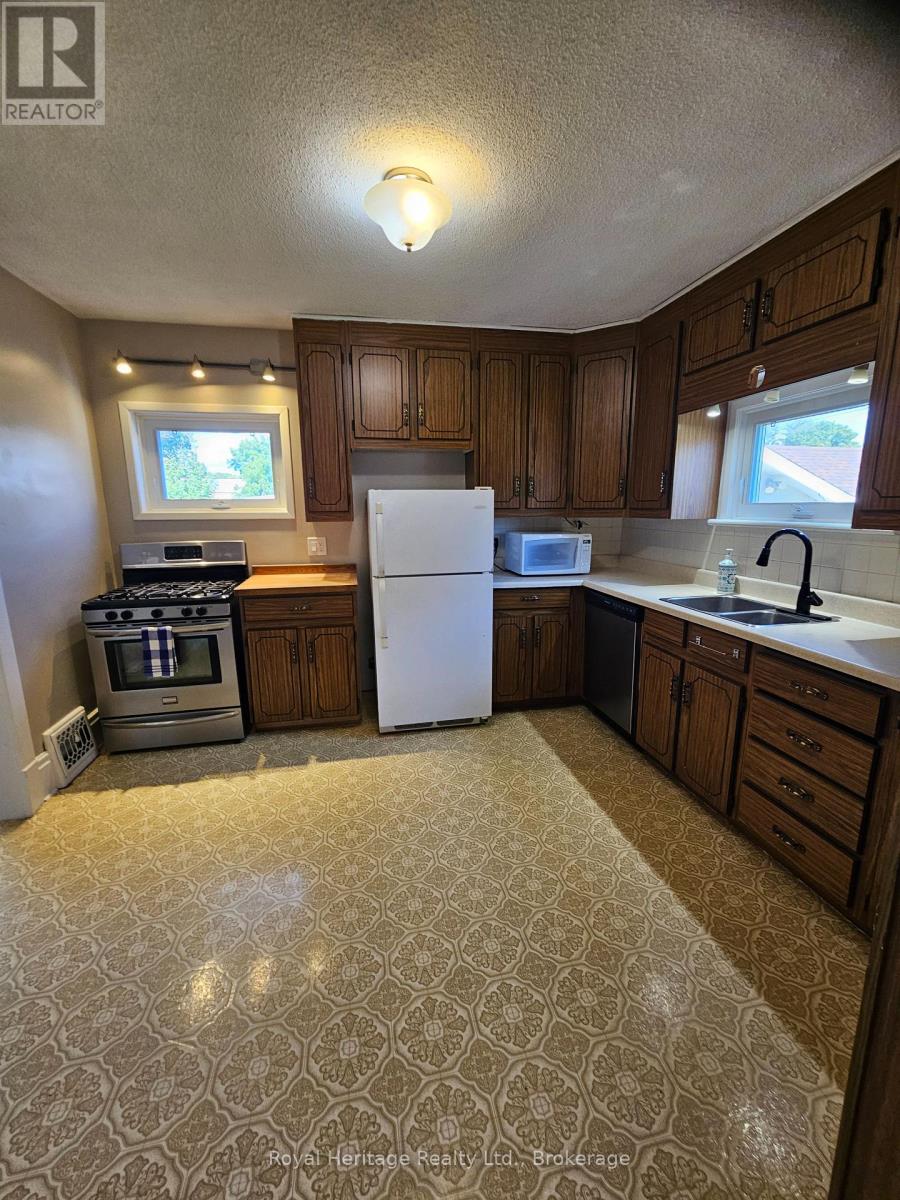 102 Catharine Street, Belleville, Ontario  K8P 1M3 - Photo 7 - X13769656