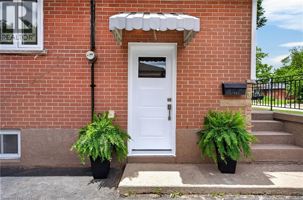 236 HAMMERSMITH Court, Burlington, Ontario