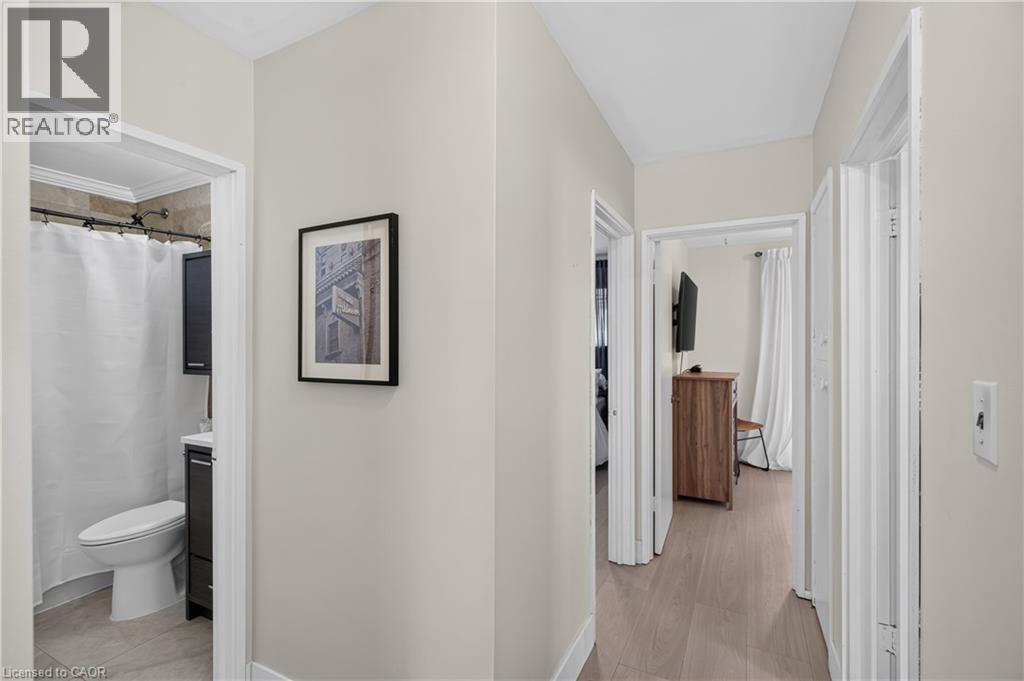 236 Hammersmith Court, Burlington, Ontario  L7L 4N7 - Photo 10 - 40862216