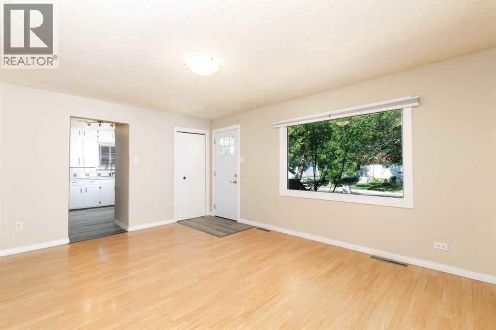 3905 46 Street, Red Deer, Alberta  T4J 1B5 - Photo 8 - A2312986