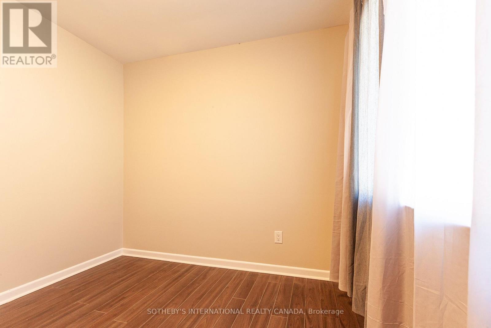 Upper - 957 Beechwood Avenue, Mississauga, Ontario  L5G 4E3 - Photo 29 - W13537976