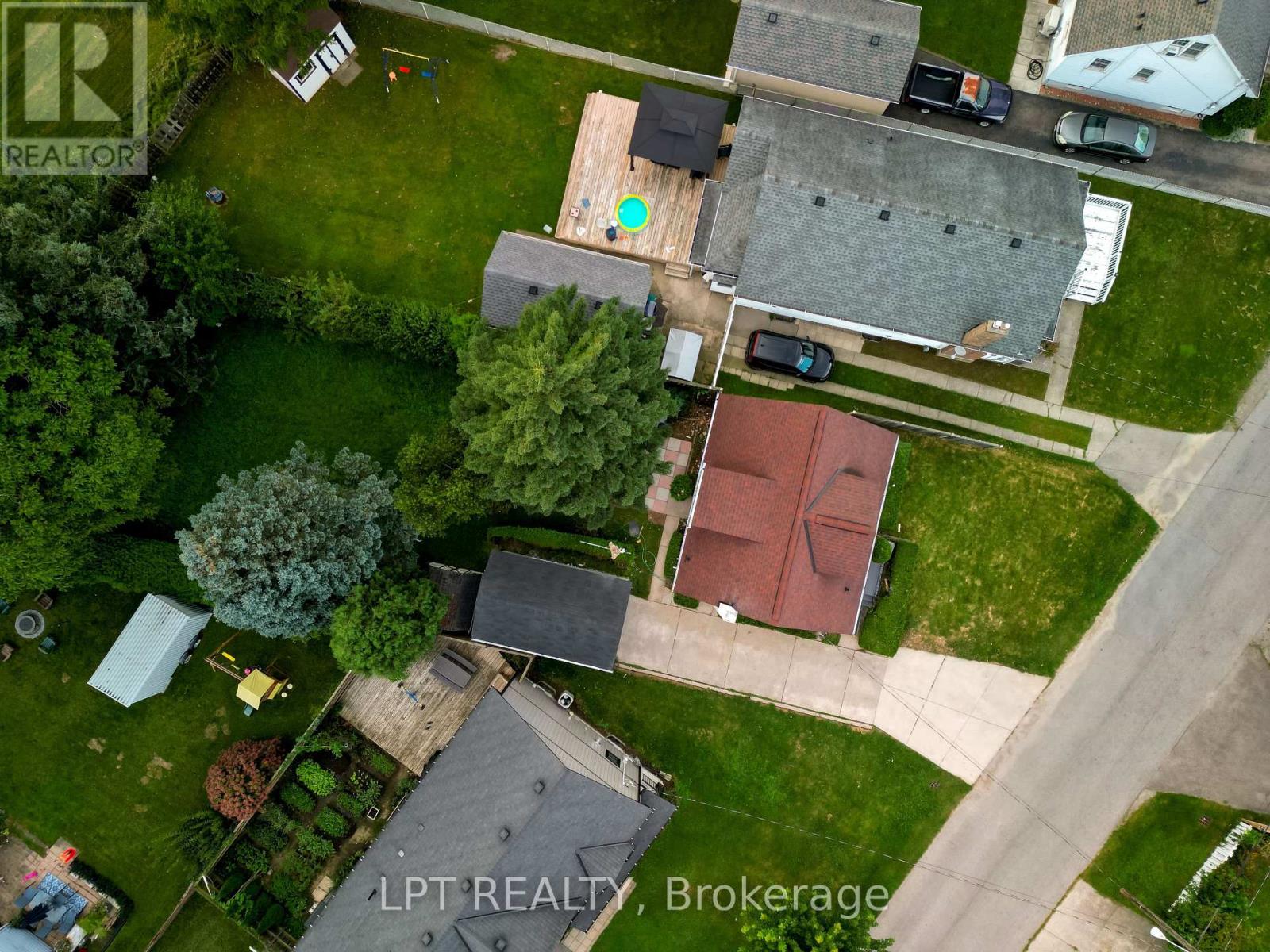 18 Jubilee Drive, St. Catharines, Ontario  L2M 4P8 - Photo 3 - X13755286