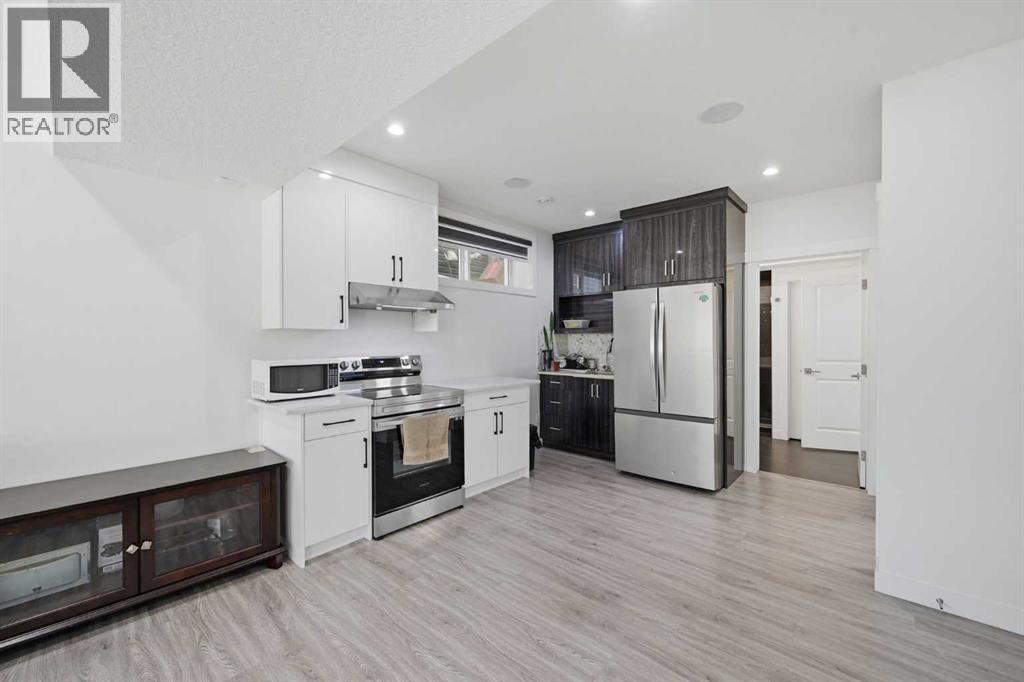 965 Midtown Avenue SW, Airdrie, Alberta  T4B 3C5 - Photo 37 - A2342868