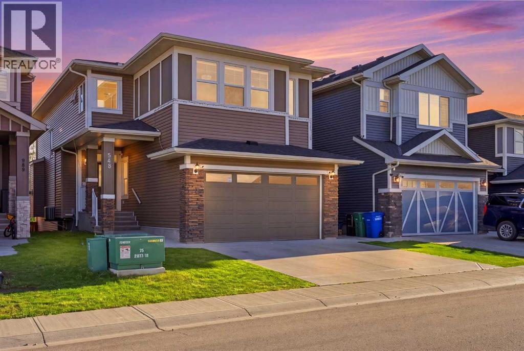 965 Midtown Avenue SW, Airdrie, Alberta  T4B 3C5 - Photo 2 - A2342868