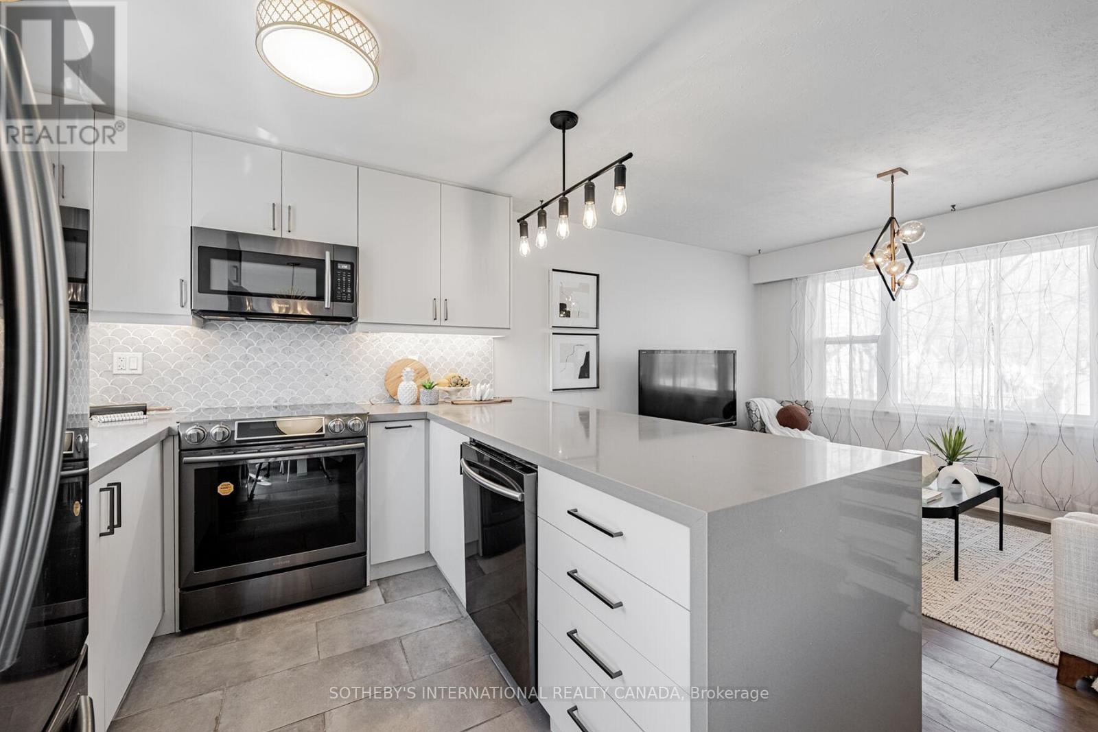 4075a Lawrence Avenue E, Toronto (West Hill), Ontario  M1E 2R6 - Photo 10 - E13769786