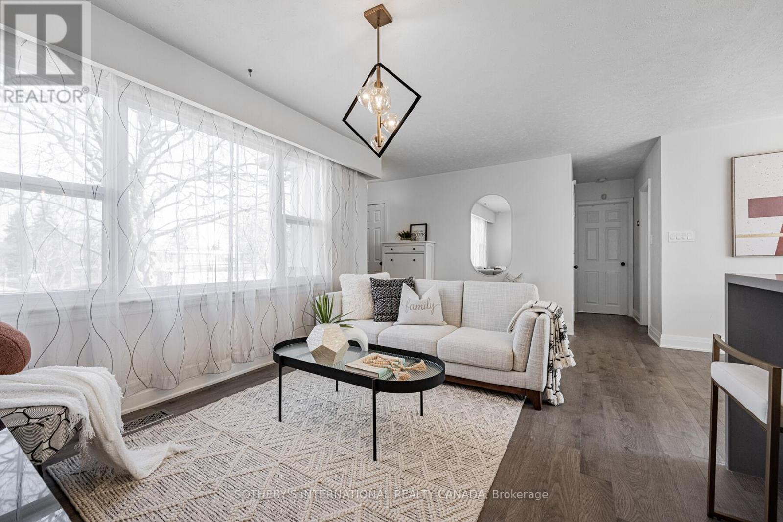 4075a Lawrence Avenue E, Toronto (West Hill), Ontario  M1E 2R6 - Photo 6 - E13769786