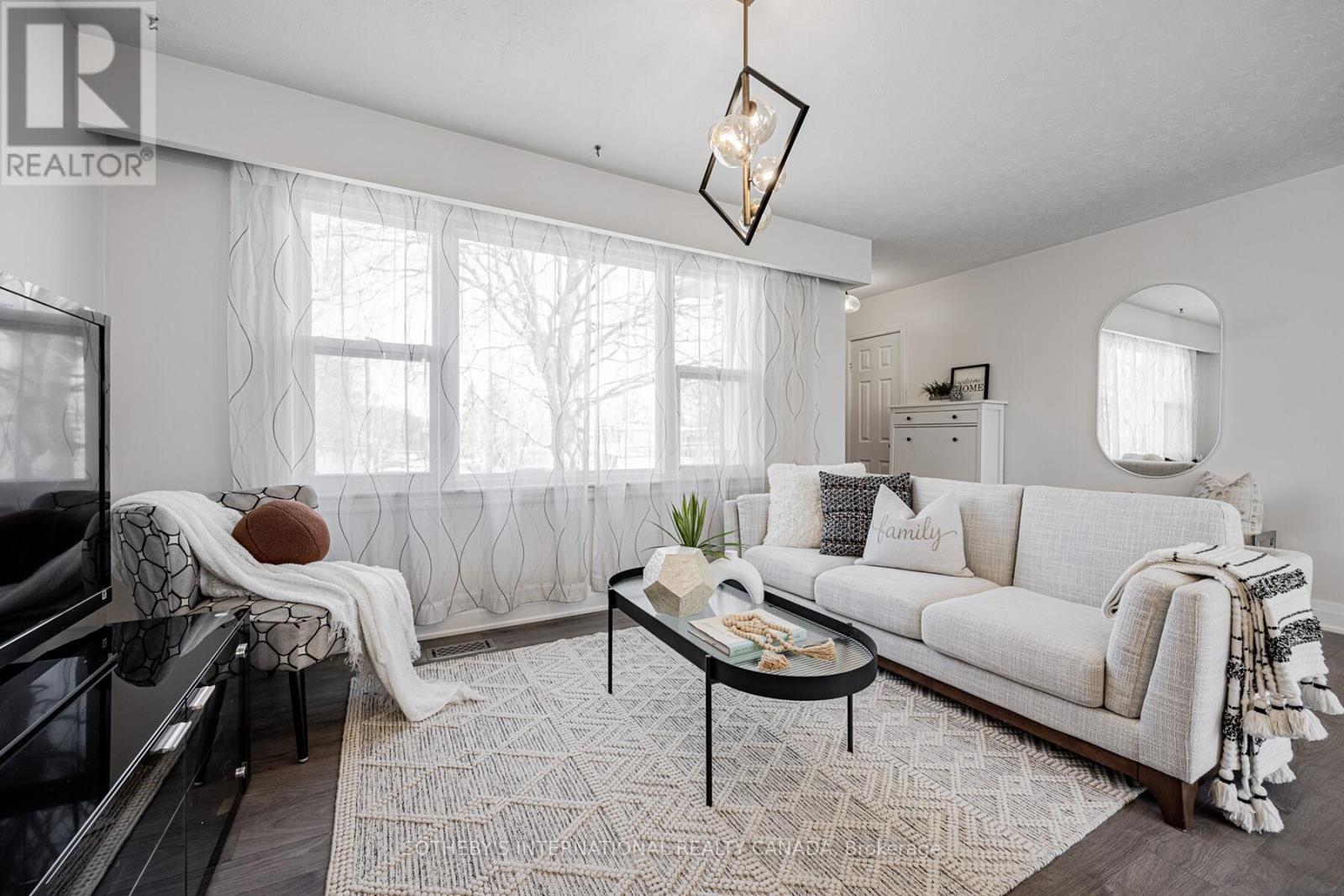 4075a Lawrence Avenue E, Toronto (West Hill), Ontario  M1E 2R6 - Photo 7 - E13769786