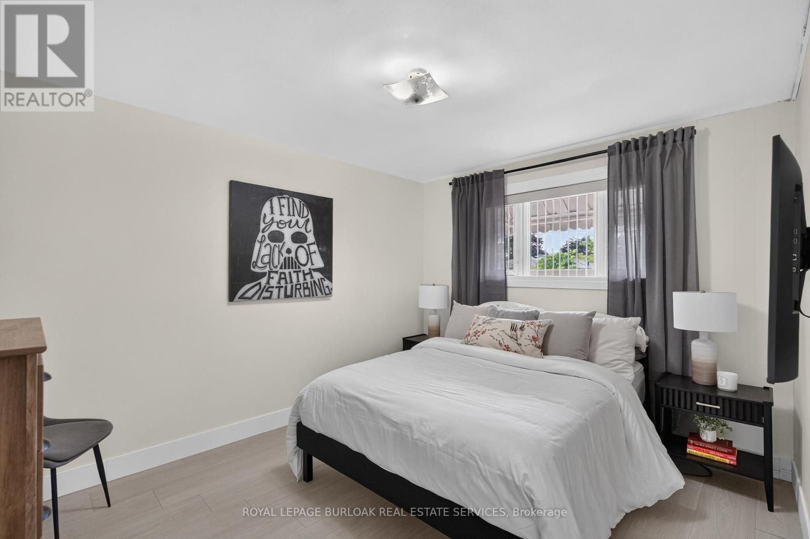 236 Hammersmith Court, Burlington, Ontario  L7L 4N7 - Photo 6 - W13769734