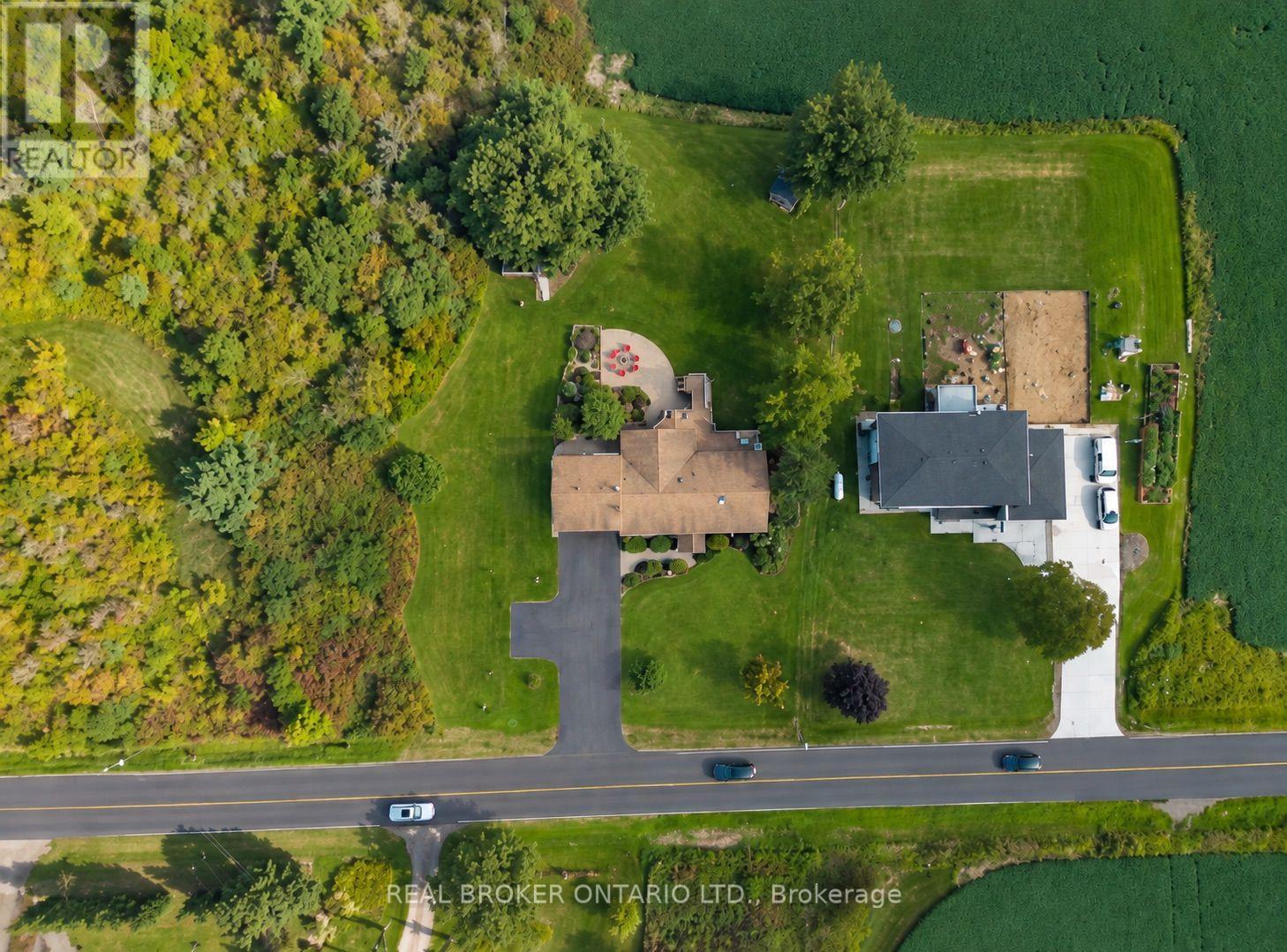 4202 Sideroad 1, Burlington, Ontario  L7M 0X3 - Photo 2 - W13769740