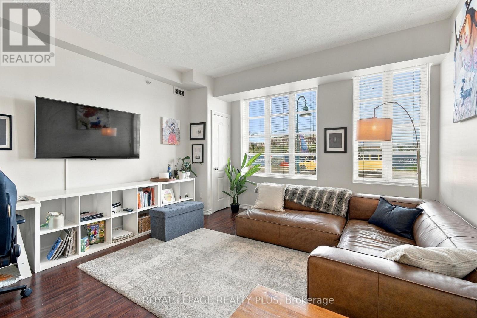 104 - 3531 Lake Shore Boulevard W, Toronto (Long Branch), Ontario  M8W 1P4 - Photo 14 - W13769756