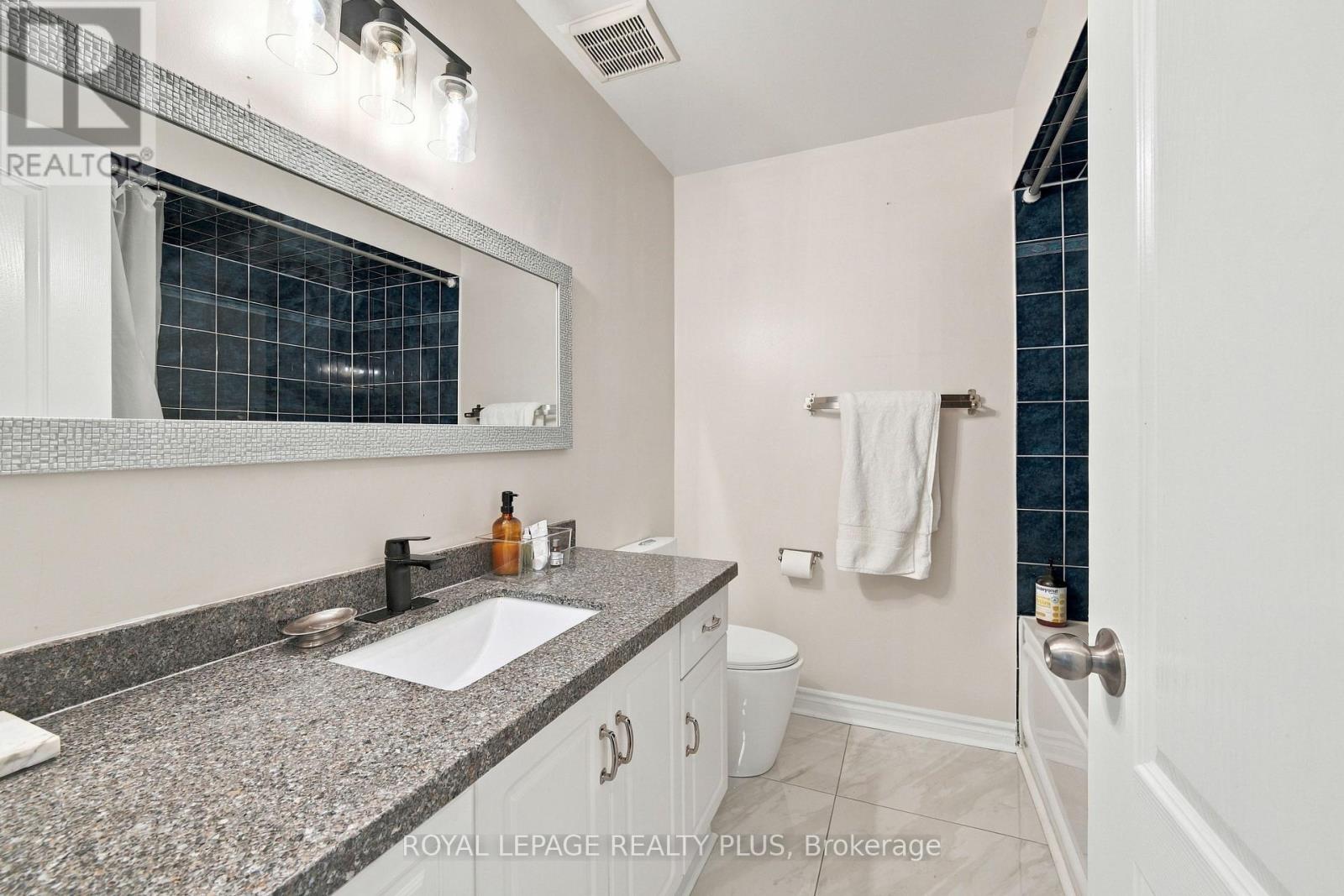 104 - 3531 Lake Shore Boulevard W, Toronto (Long Branch), Ontario  M8W 1P4 - Photo 17 - W13769756