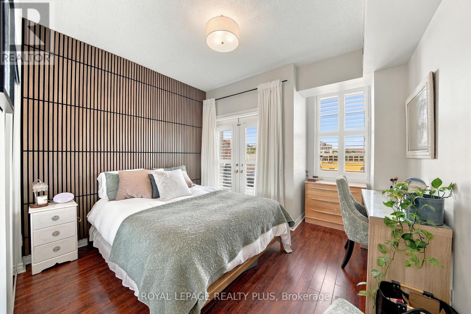 104 - 3531 Lake Shore Boulevard W, Toronto (Long Branch), Ontario  M8W 1P4 - Photo 18 - W13769756