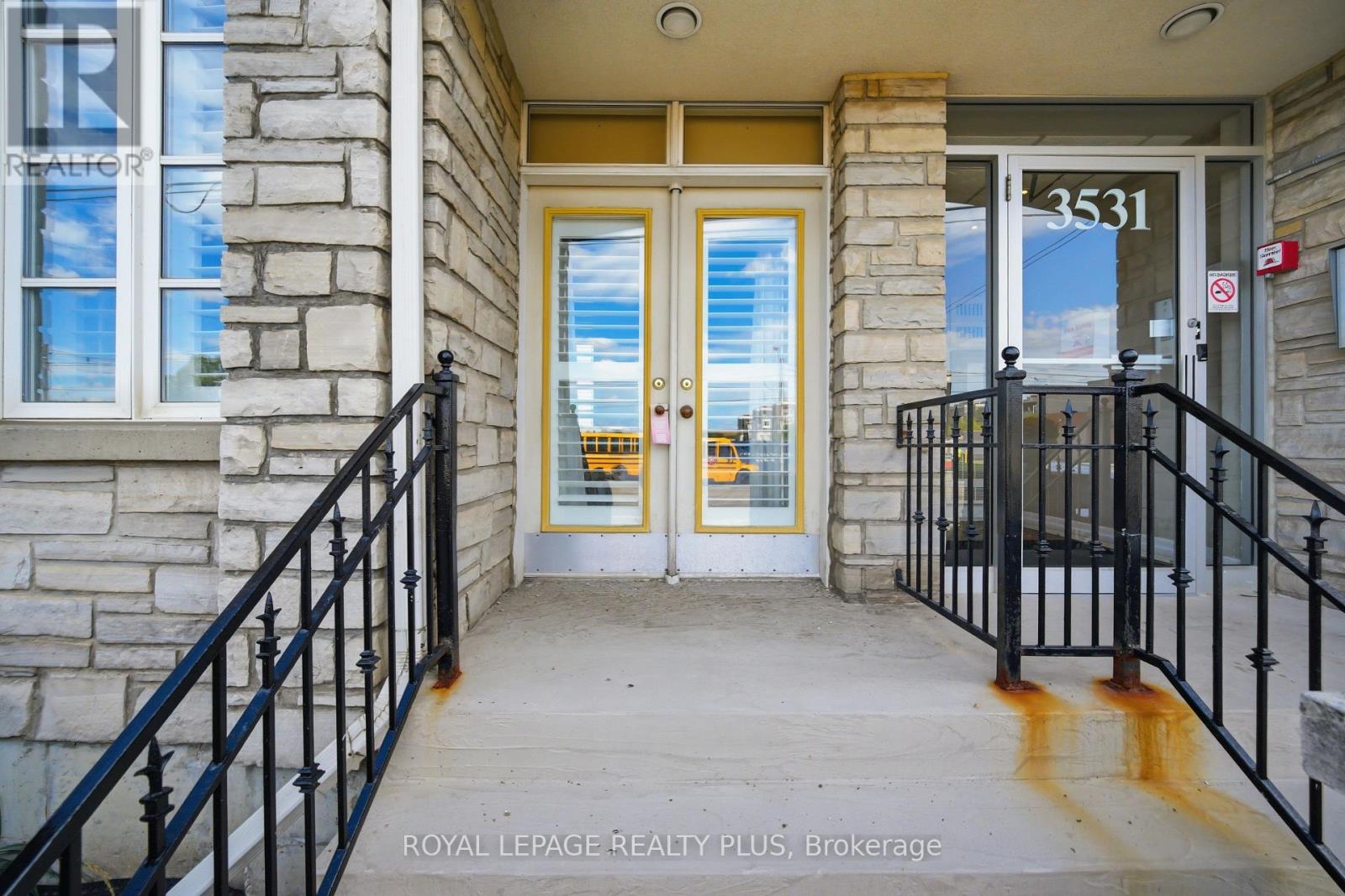 104 - 3531 Lake Shore Boulevard W, Toronto (Long Branch), Ontario  M8W 1P4 - Photo 26 - W13769756