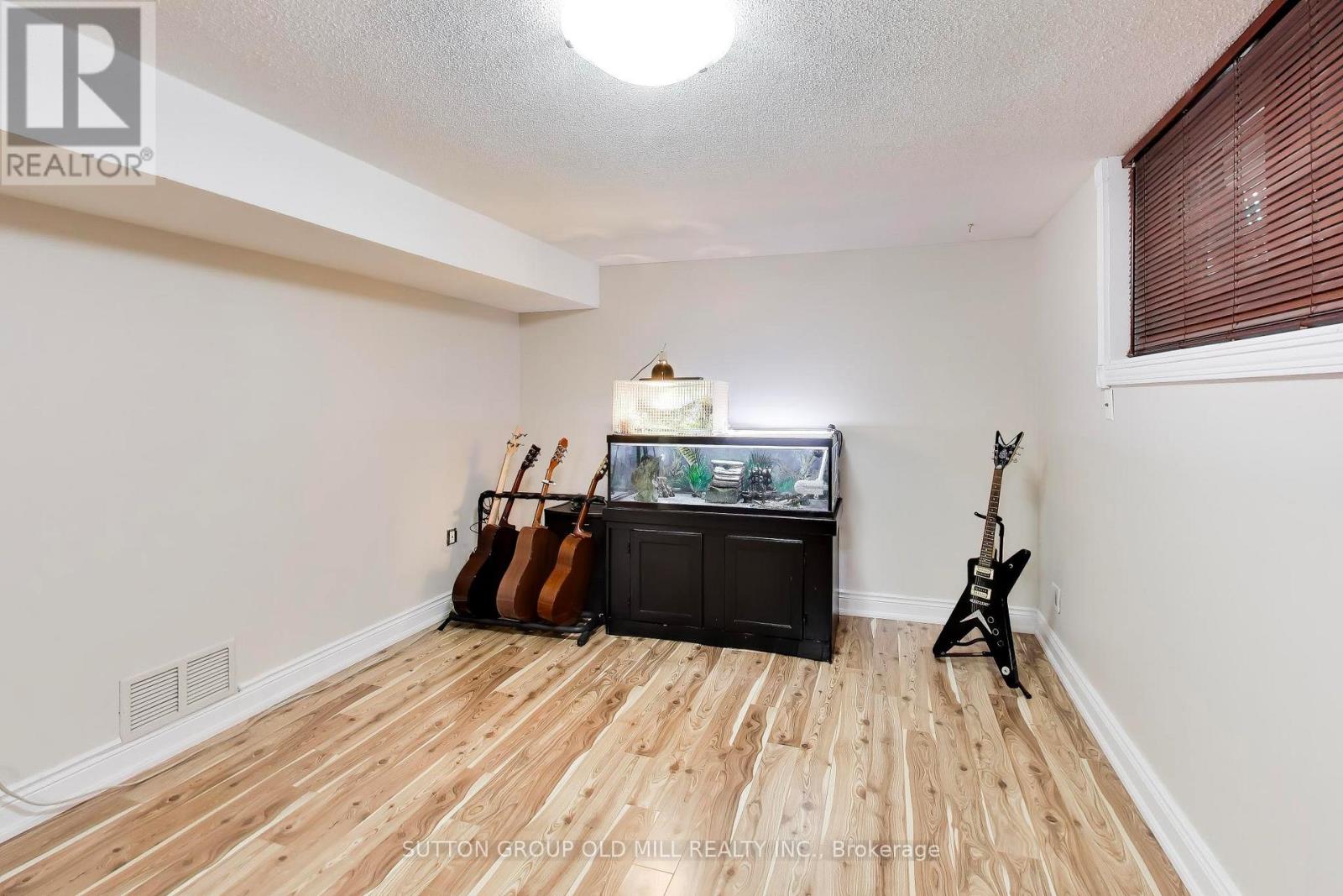 251 Chalfield Lane, Mississauga (Rathwood), Ontario  L4Z 1L1 - Photo 15 - W13769784