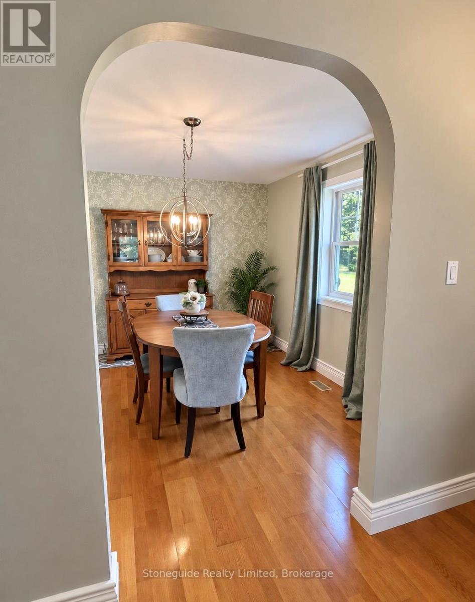 1611 Parkhill Road W, Cavan Monaghan, Ontario  K9J 0E5 - Photo 14 - X13764512