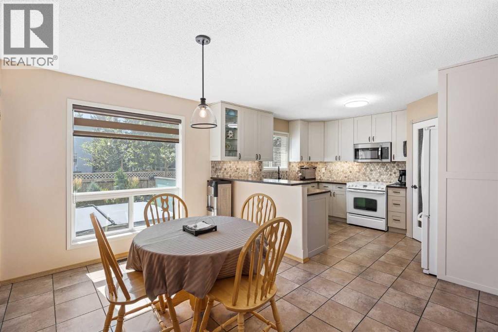 118 Lakeview Shores, Chestermere, Alberta  T1X 1H1 - Photo 11 - A2341998