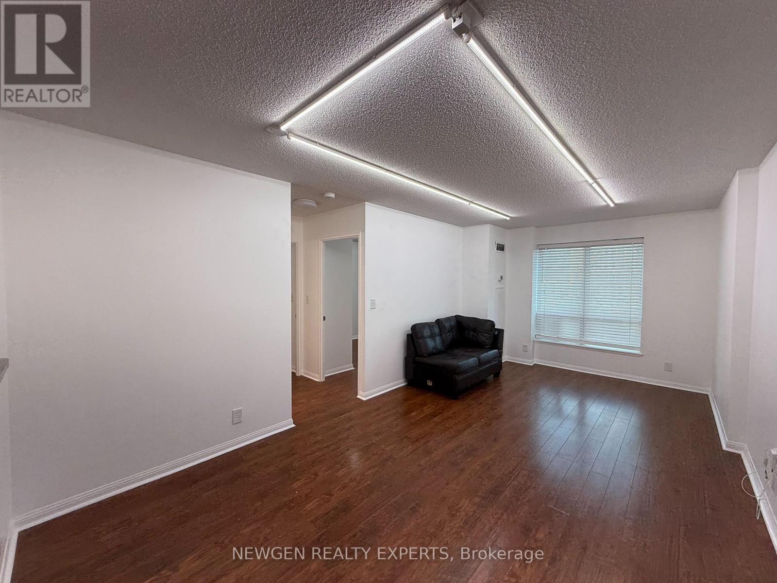 303 - 8 Lee Centre Drive, Toronto, Ontario  M1H 3H8 - Photo 10 - E13769290