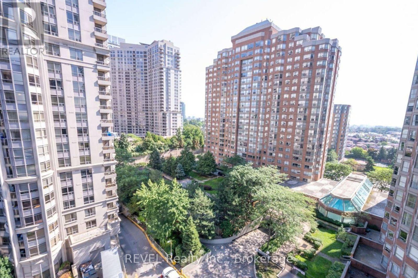 2609 - 330 Burnhamthorpe Road W, Mississauga (City Centre), Ontario  L5B 3Y5 - Photo 2 - W13769816