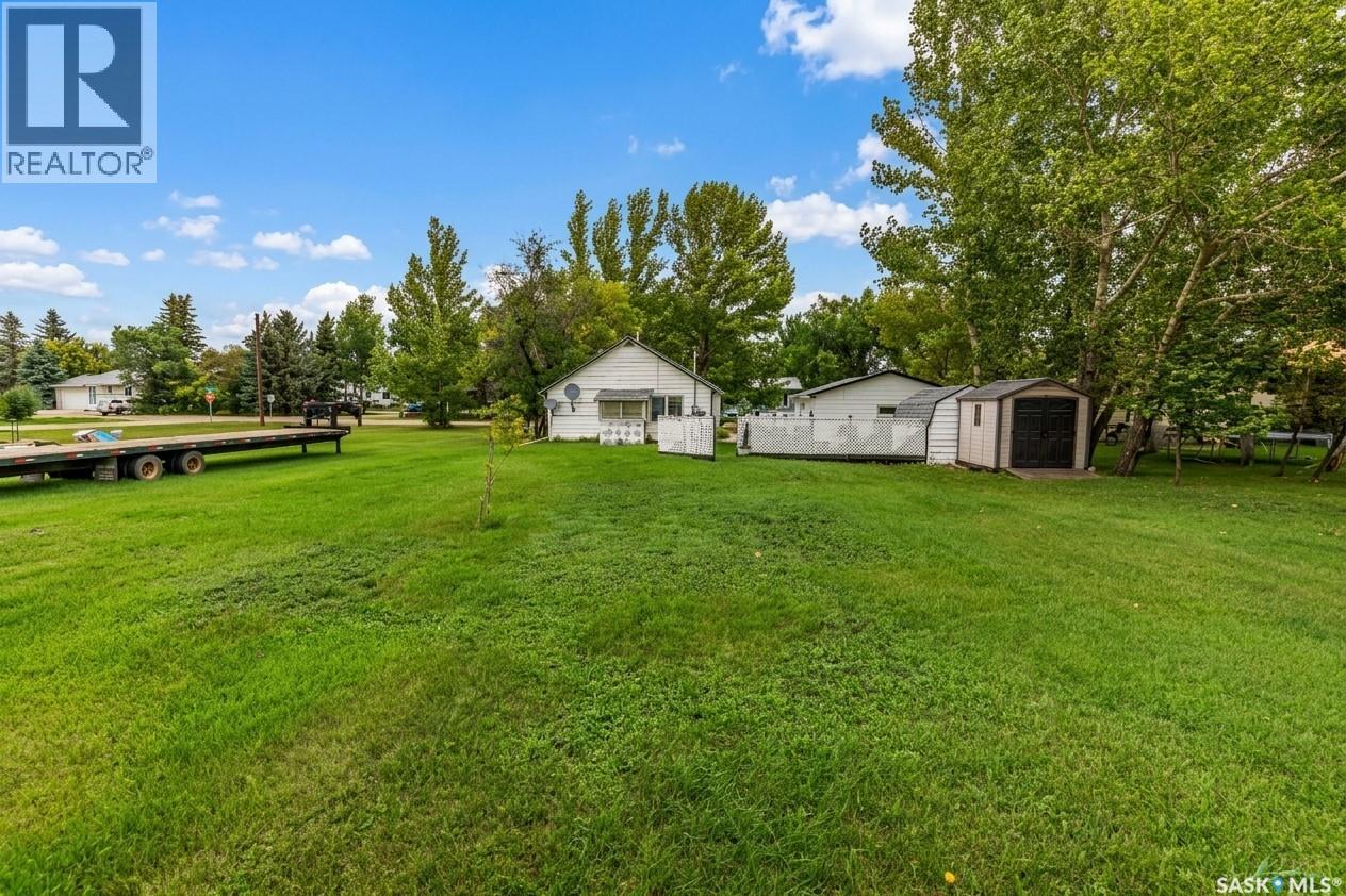 173 3rd Avenue W, Central Butte, Saskatchewan  S0H 0T0 - Photo 11 - SK048002