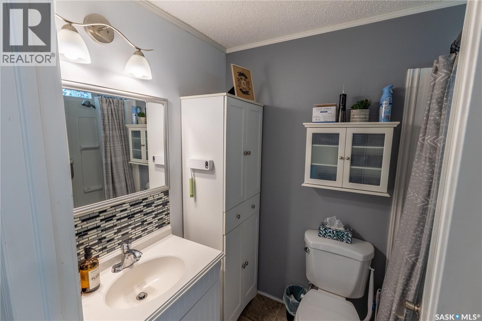 173 3rd Avenue W, Central Butte, Saskatchewan  S0H 0T0 - Photo 16 - SK048002
