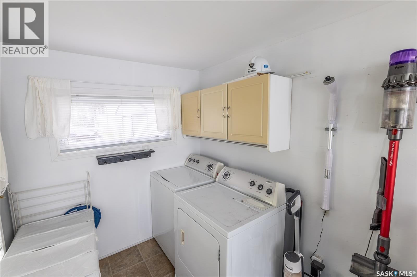 173 3rd Avenue W, Central Butte, Saskatchewan  S0H 0T0 - Photo 25 - SK048002