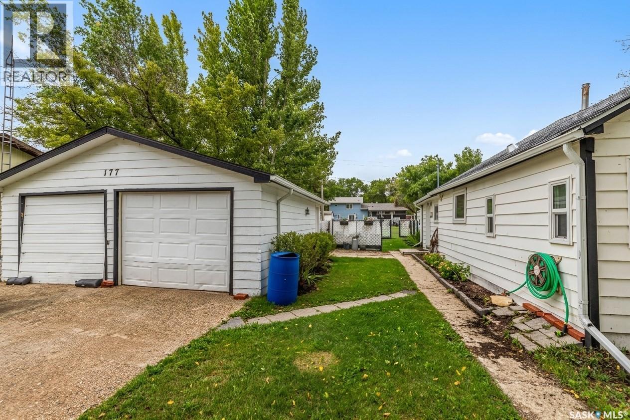 173 3rd Avenue W, Central Butte, Saskatchewan  S0H 0T0 - Photo 5 - SK048002