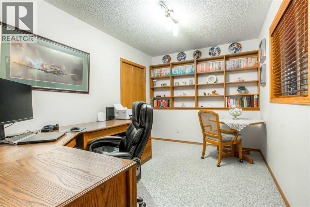 135 Woodside Road NW, Airdrie, Alberta  T4B 2E3 - Photo 38 - A2341850
