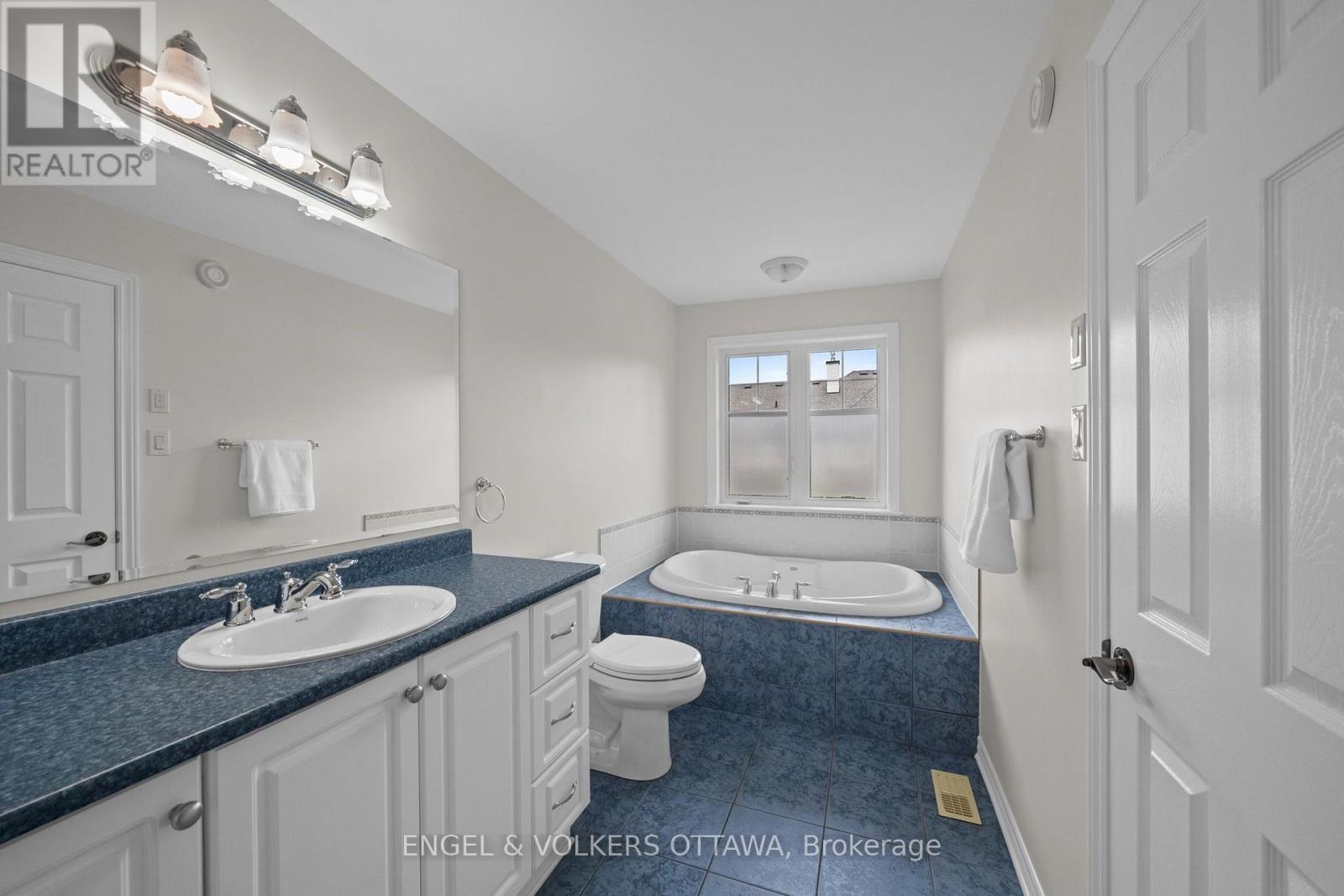 268 Horseshoe Crescent, Ottawa, Ontario  K2S 0B7 - Photo 15 - X13753744