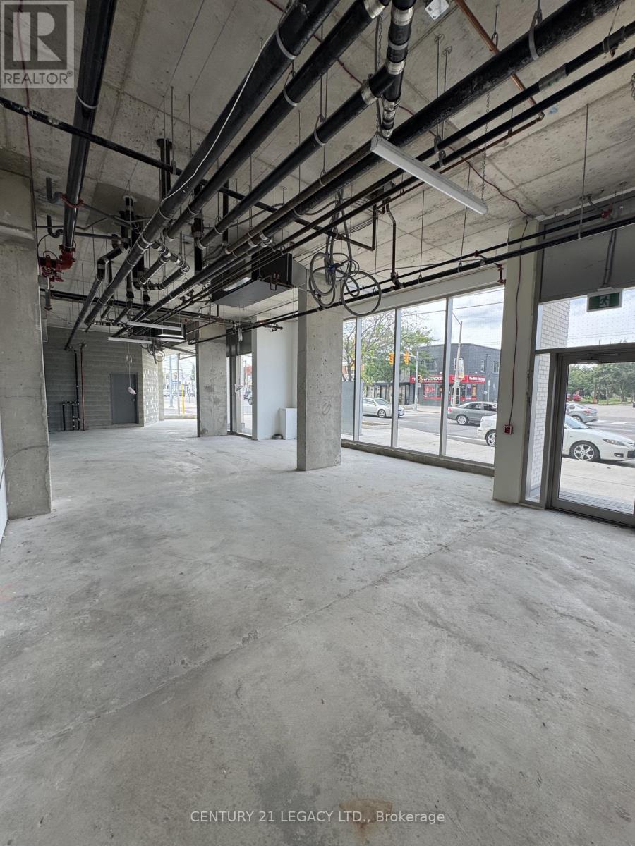 693a The Queensway, Toronto (Stonegate-Queensway), Ontario  M8Y 1L2 - Photo 18 - W13769804