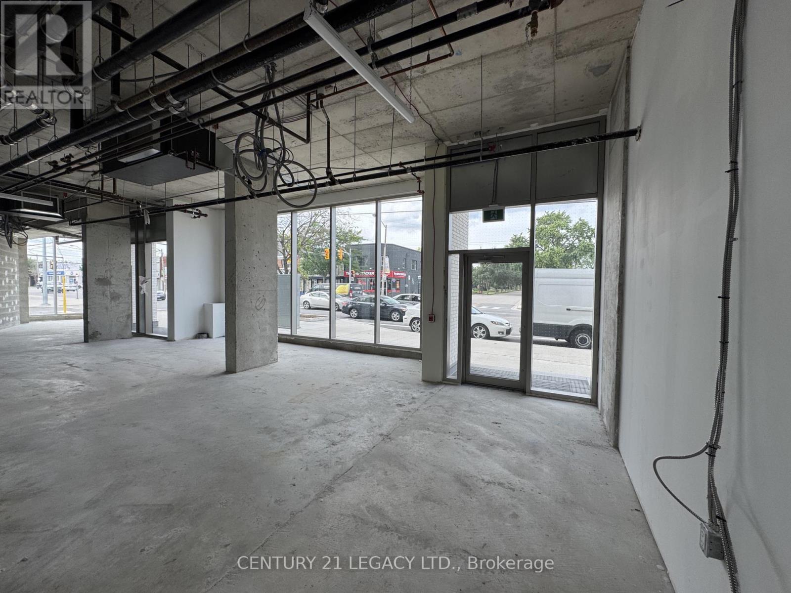 693a The Queensway, Toronto (Stonegate-Queensway), Ontario  M8Y 1L2 - Photo 19 - W13769804