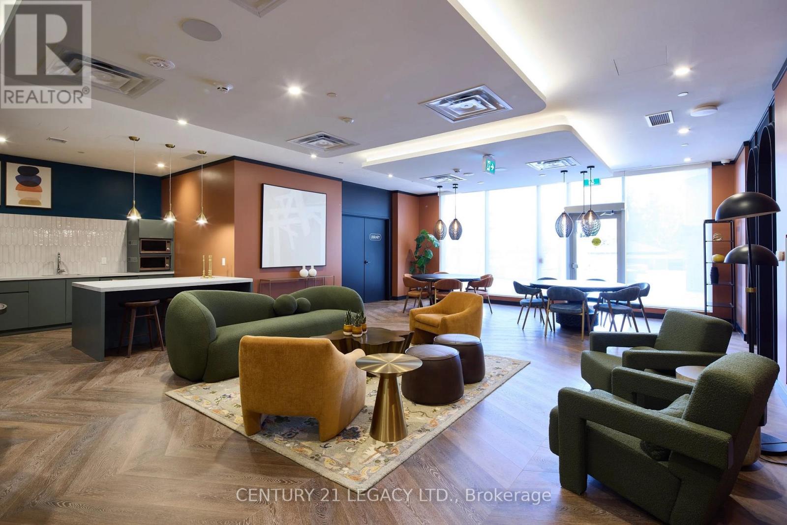 693a The Queensway, Toronto (Stonegate-Queensway), Ontario  M8Y 1L2 - Photo 25 - W13769804