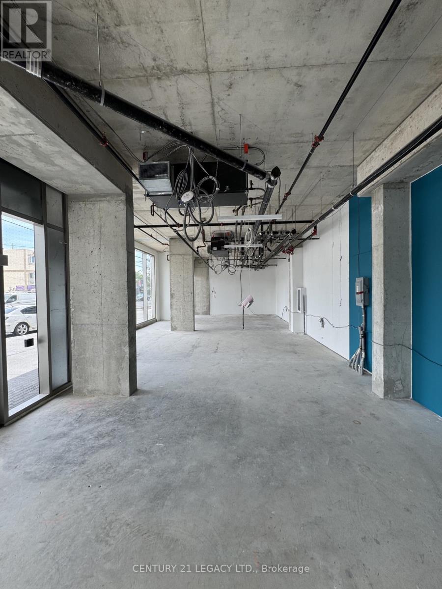 693a The Queensway, Toronto (Stonegate-Queensway), Ontario  M8Y 1L2 - Photo 8 - W13769804