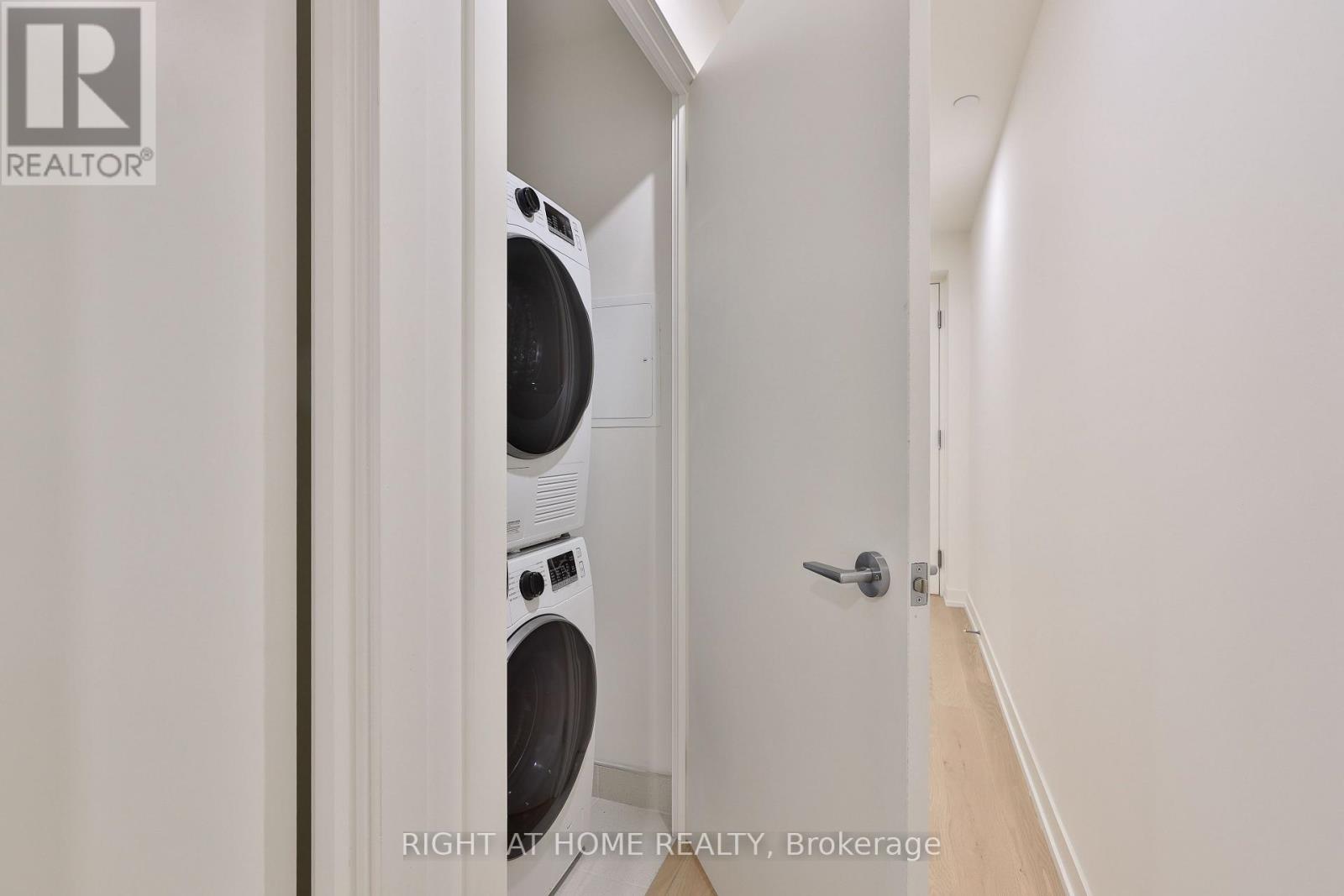 303 - 761 Queen Street E, Toronto, Ontario  M4M 1H3 - Photo 16 - E13764470