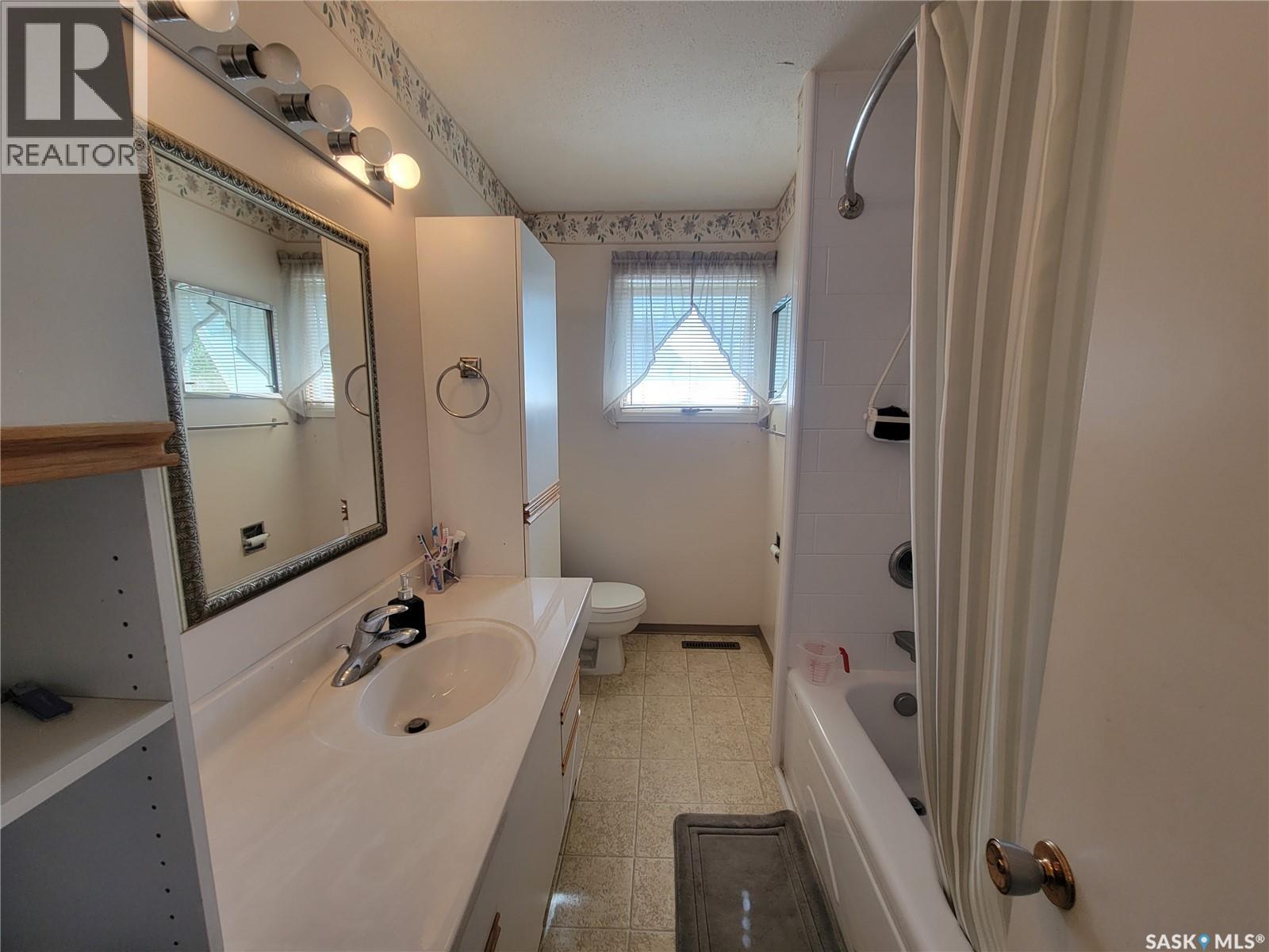 440 4th Avenue W, Unity, Saskatchewan  S0K 4L0 - Photo 11 - SK048028