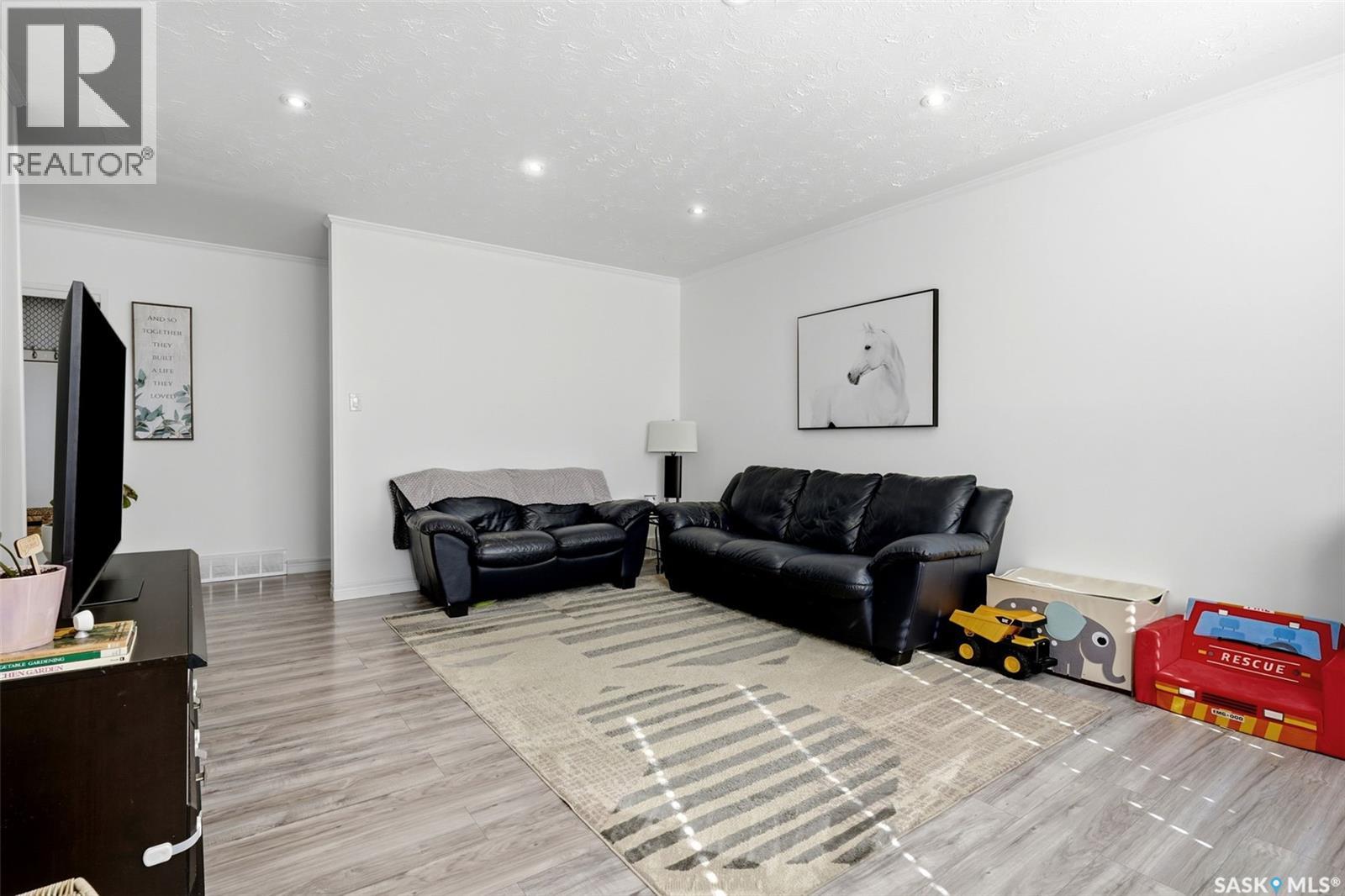 50 Stewart Avenue, Regina, Saskatchewan  S4R 4M4 - Photo 6 - SK047958