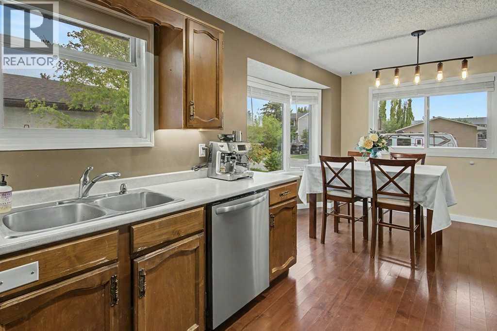 421 Big Springs Drive SE, Airdrie, Alberta  T4A 1A6 - Photo 9 - A2343220