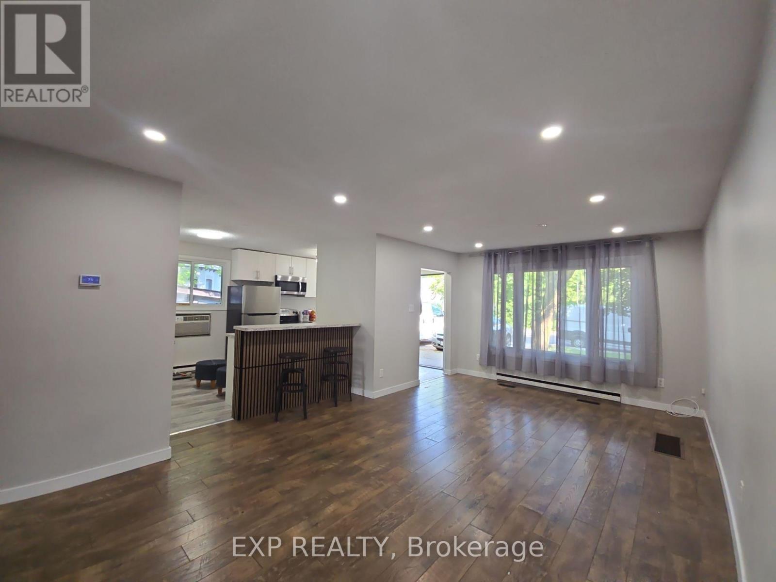 Main Level - 87 Wellington Street E, Brampton, Ontario  L6W 1Y6 - Photo 9 - W13616676