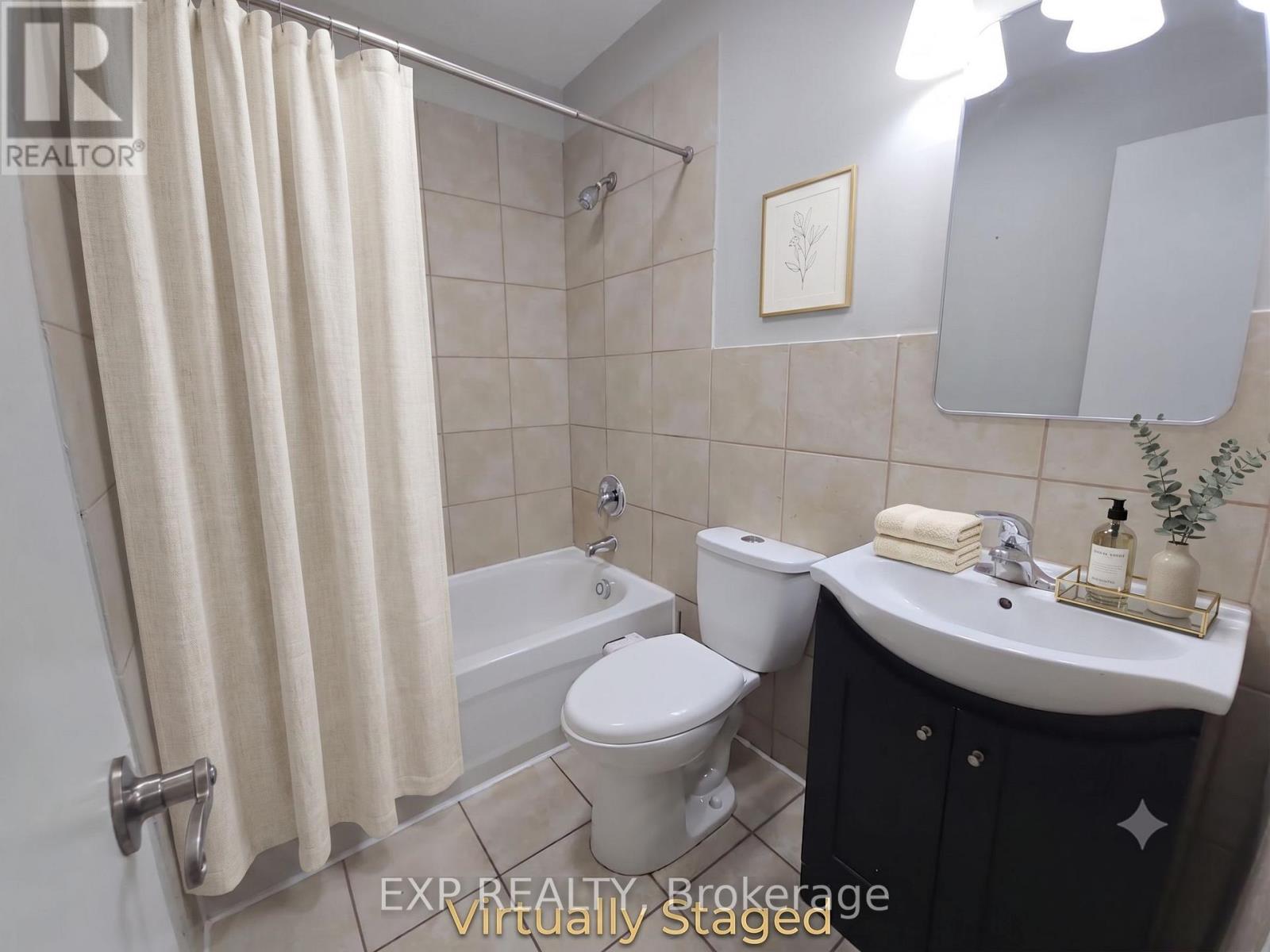 Main Level - 87 Wellington Street E, Brampton, Ontario  L6W 1Y6 - Photo 6 - W13616676