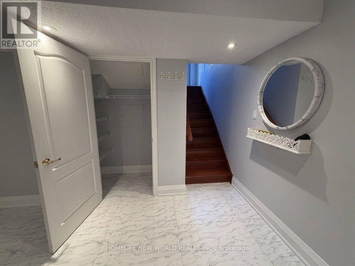 63a Roosevelt Drive, Richmond Hill, Ontario  L4C 6V2 - Photo 34 - N13769824