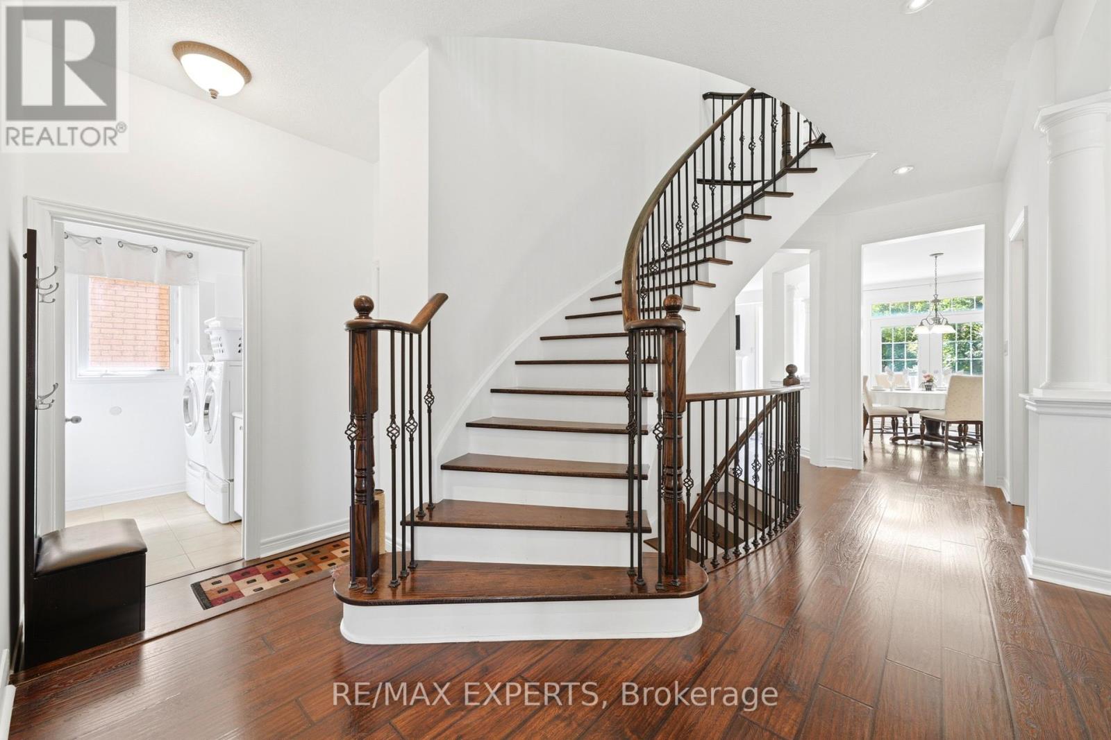 18 Vista Drive, Bradford West Gwillimbury, Ontario L3Z 0B6 - Photo 7 - N13769864