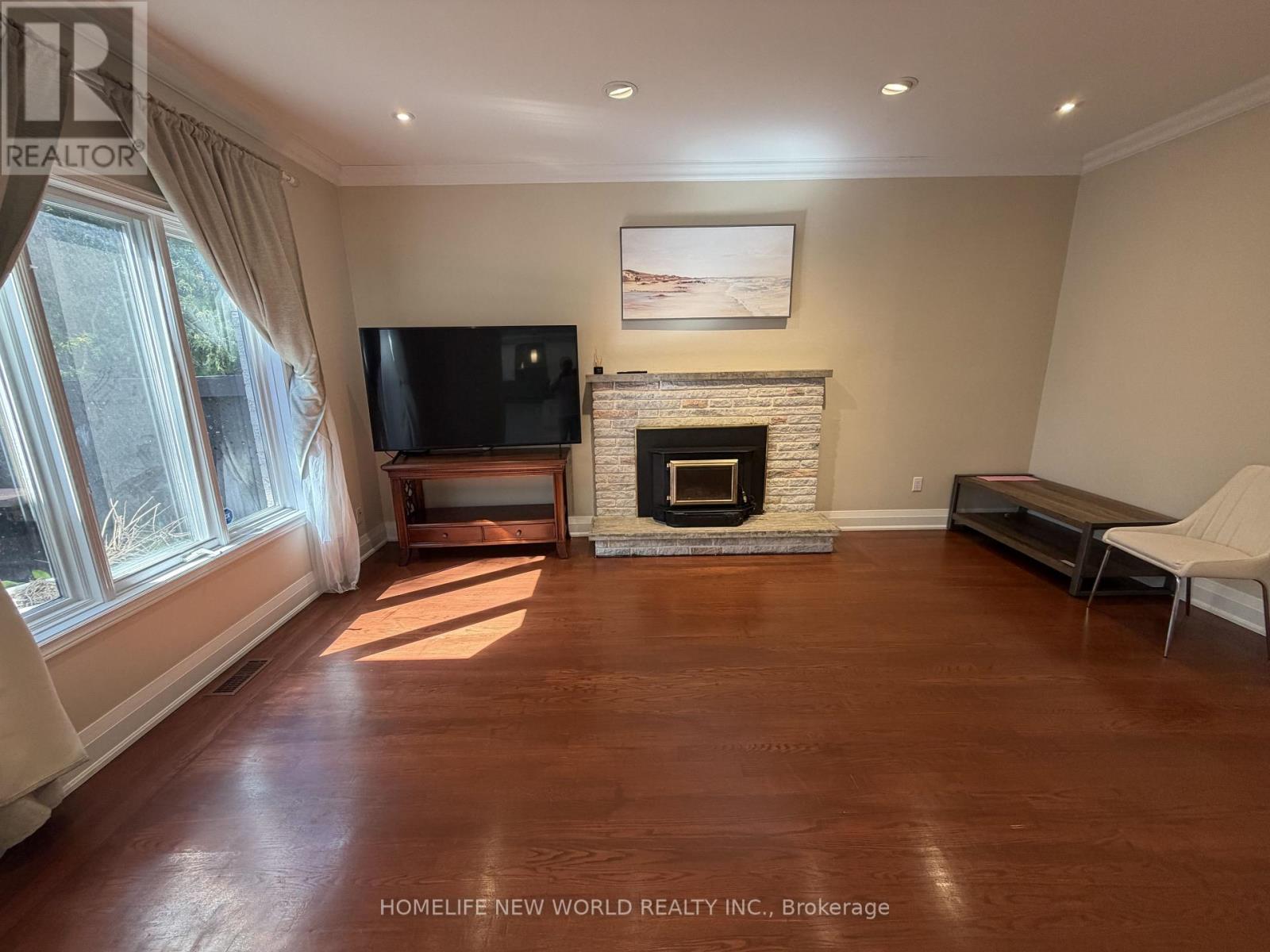 (Upper) - 63a Roosevelt Drive, Richmond Hill, Ontario  L4C 6V2 - Photo 11 - N13769870