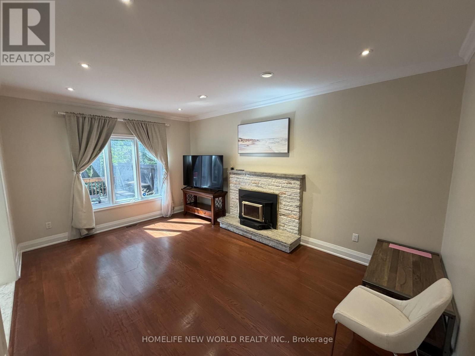 (Upper) - 63a Roosevelt Drive, Richmond Hill, Ontario  L4C 6V2 - Photo 12 - N13769870