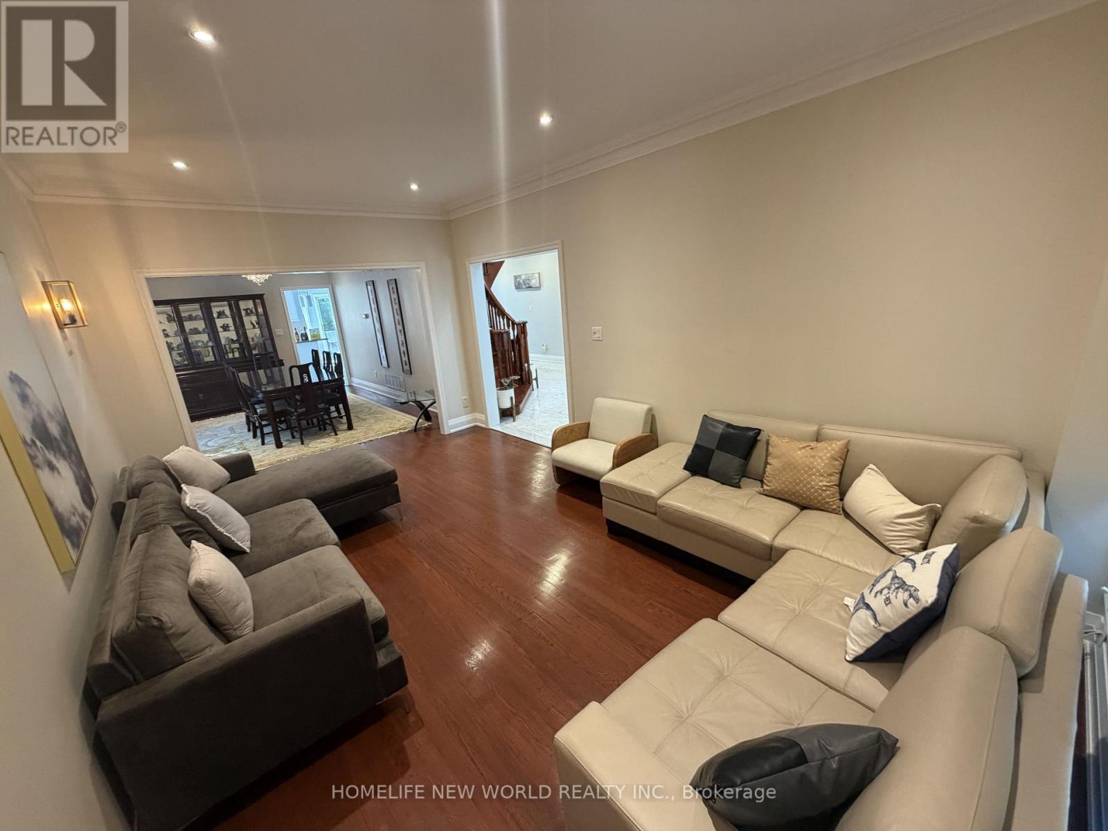 (Upper) - 63a Roosevelt Drive, Richmond Hill, Ontario  L4C 6V2 - Photo 4 - N13769870
