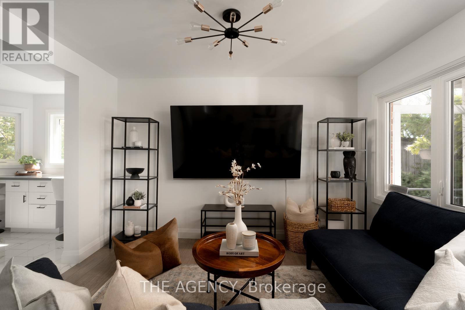 26 Harbour Drive, Hamilton (Lakeshore), Ontario  L8E 4Z5 - Photo 16 - X13769834