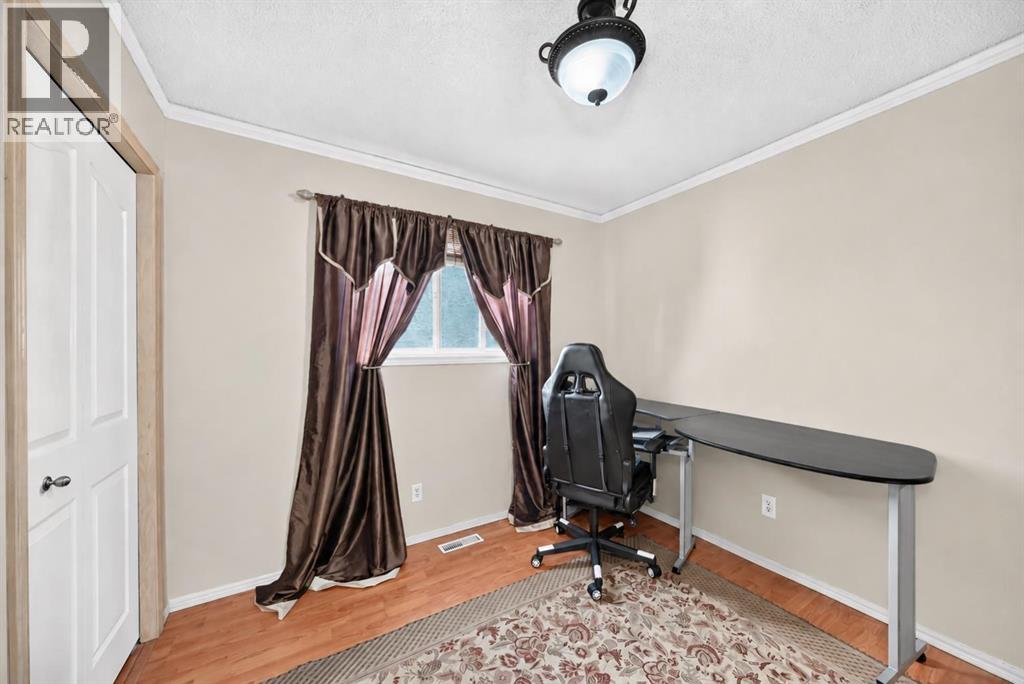159 Fresno Place NE, Calgary, Alberta  T1Y 6Y2 - Photo 12 - A2341400