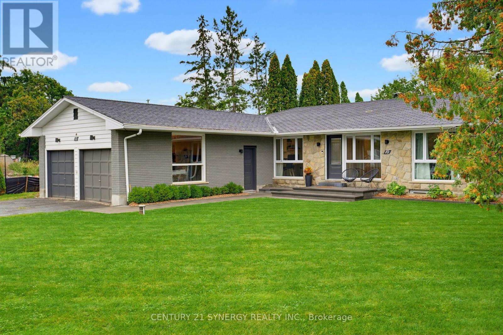 10 Honey Gables Drive, Ottawa, Ontario  K1V 1H5 - Photo 2 - X13769942